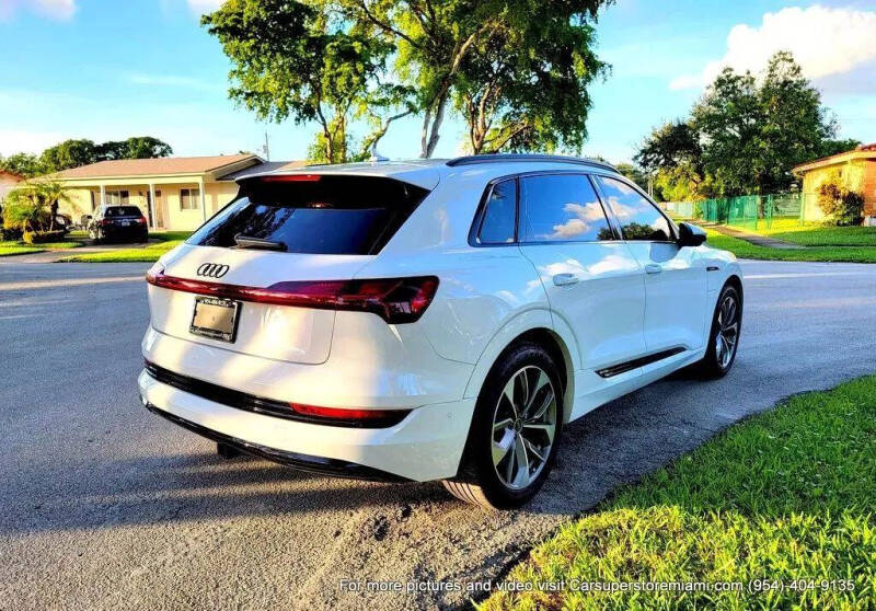 2021 Audi e-tron quattro Premium Plus