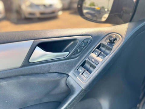 2011 Volkswagen Golf 2.5L