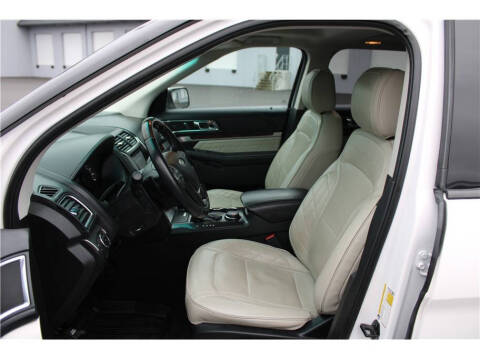 2017 Ford Explorer Platinum