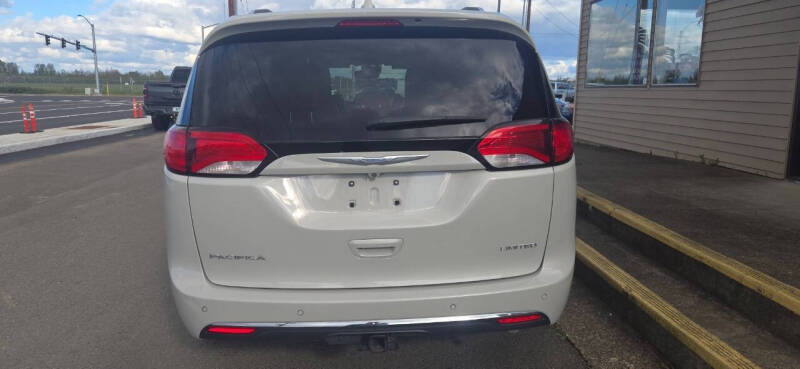 2017 Chrysler Pacifica Limited