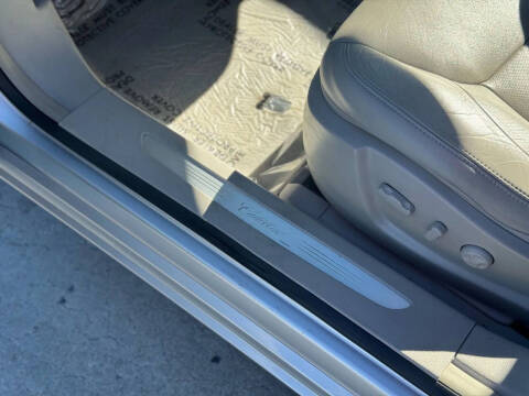 2011 Cadillac DTS Luxury Collection