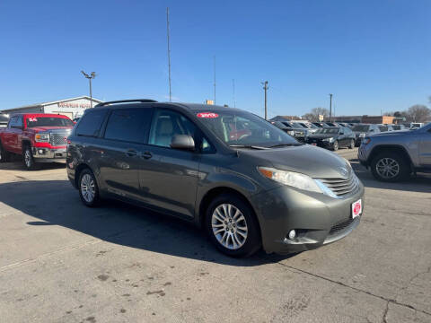 2012 Toyota Sienna for sale at UNITED AUTO INC in South Sioux City NE
