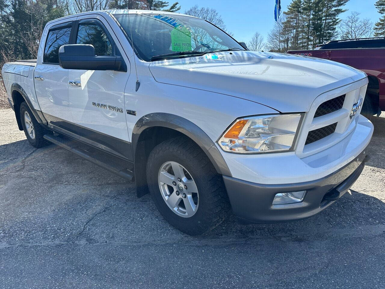 White 2012 Ram 1500 SLT 4x4 SLT 4dr Crew Cab 5.5 ft. SB Pickup 1