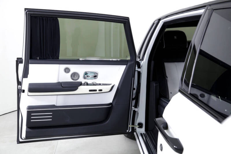 2022 Rolls-Royce Phantom EWB