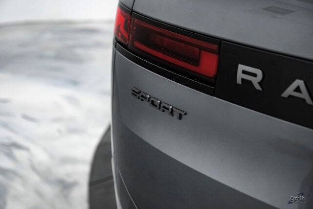 2024 Land Rover Range Rover Sport P360 SE