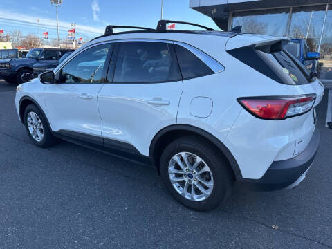 2020 Ford Escape SE