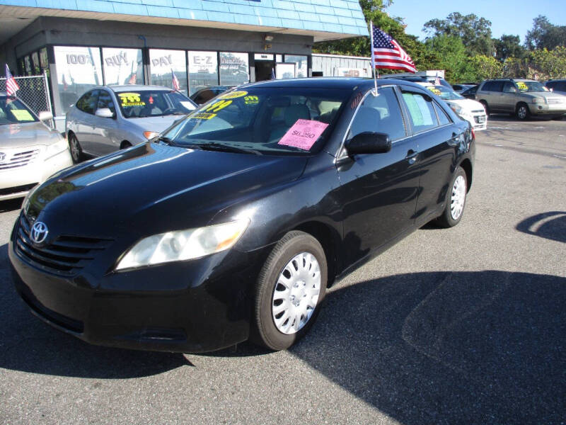 2009 Toyota Camry LE's photo
