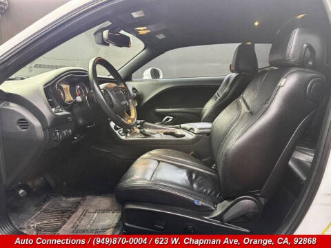 2016 Dodge Challenger SXT Plus