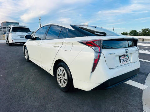 2017 Toyota Prius Two