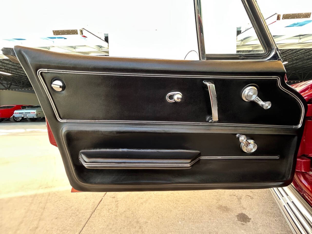 1966 Chevrolet Corvette 28