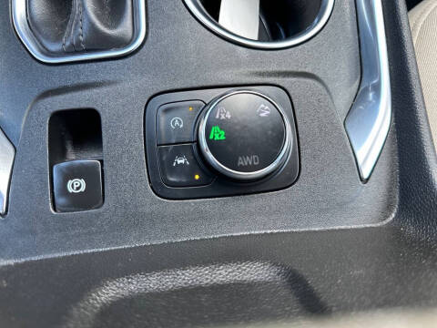 2022 Chevrolet Traverse LT Cloth