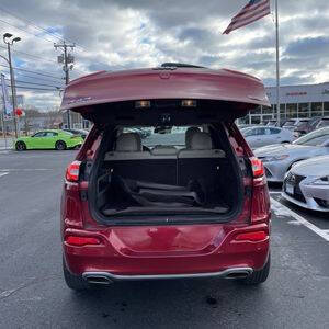 2017 Jeep Cherokee Overland's photo