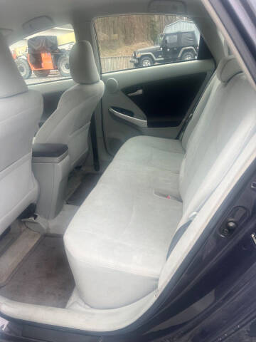 2010 Toyota Prius III