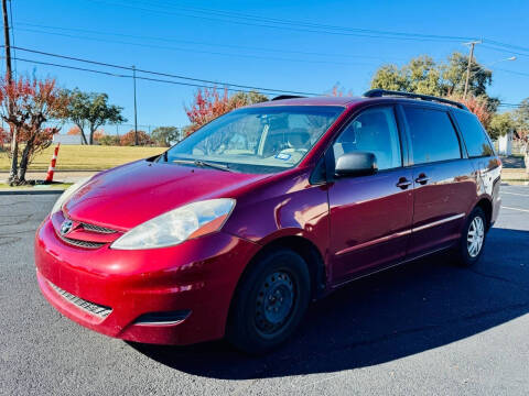 2010 Toyota Sienna LE 7-Passenger