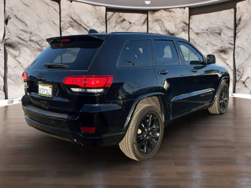 2018 Jeep Grand Cherokee Altitude