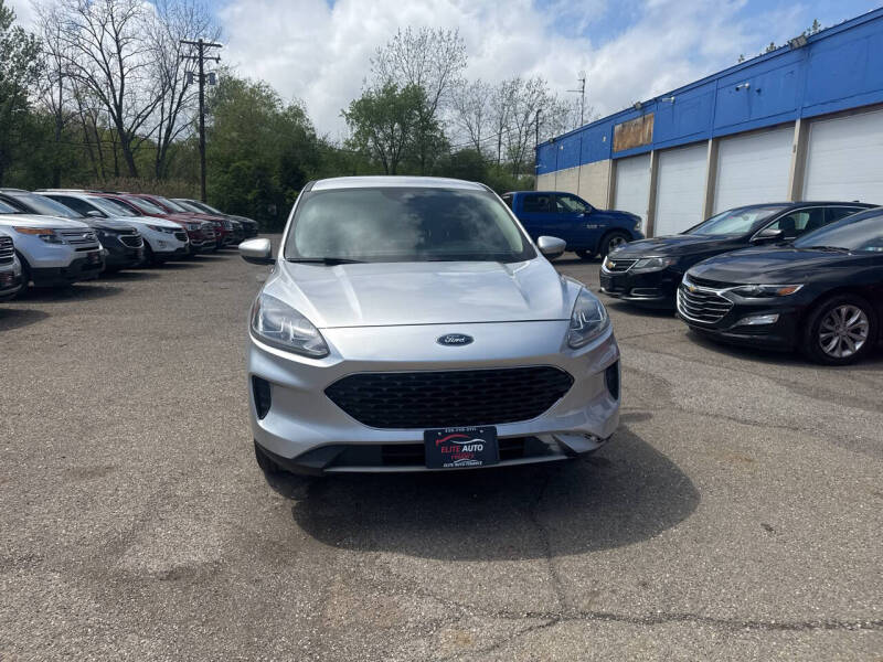 2020 Ford Escape SE