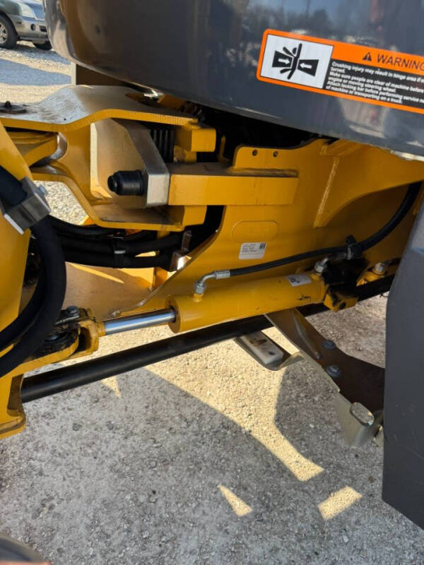 2023 John Deere 324P