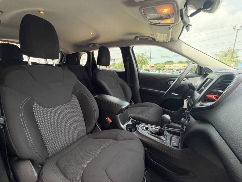 2020 Jeep Cherokee Latitude