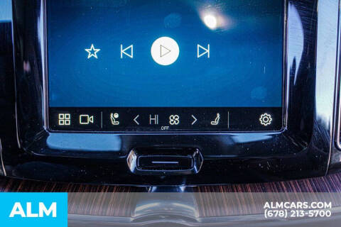 2024 Volvo XC60 Recharge T8 Plus Dark Theme