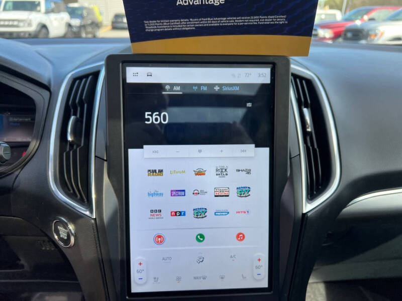 2022 Ford Edge Titanium