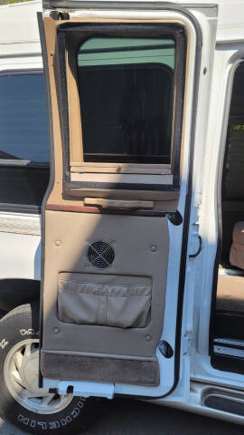 2003 Ford E-Series E-150