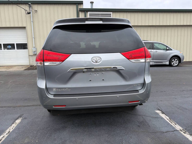 2012 Toyota Sienna Limited 7-Passenger
