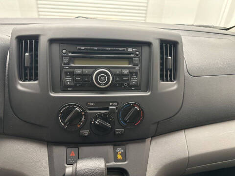 2017 Nissan NV200 SV