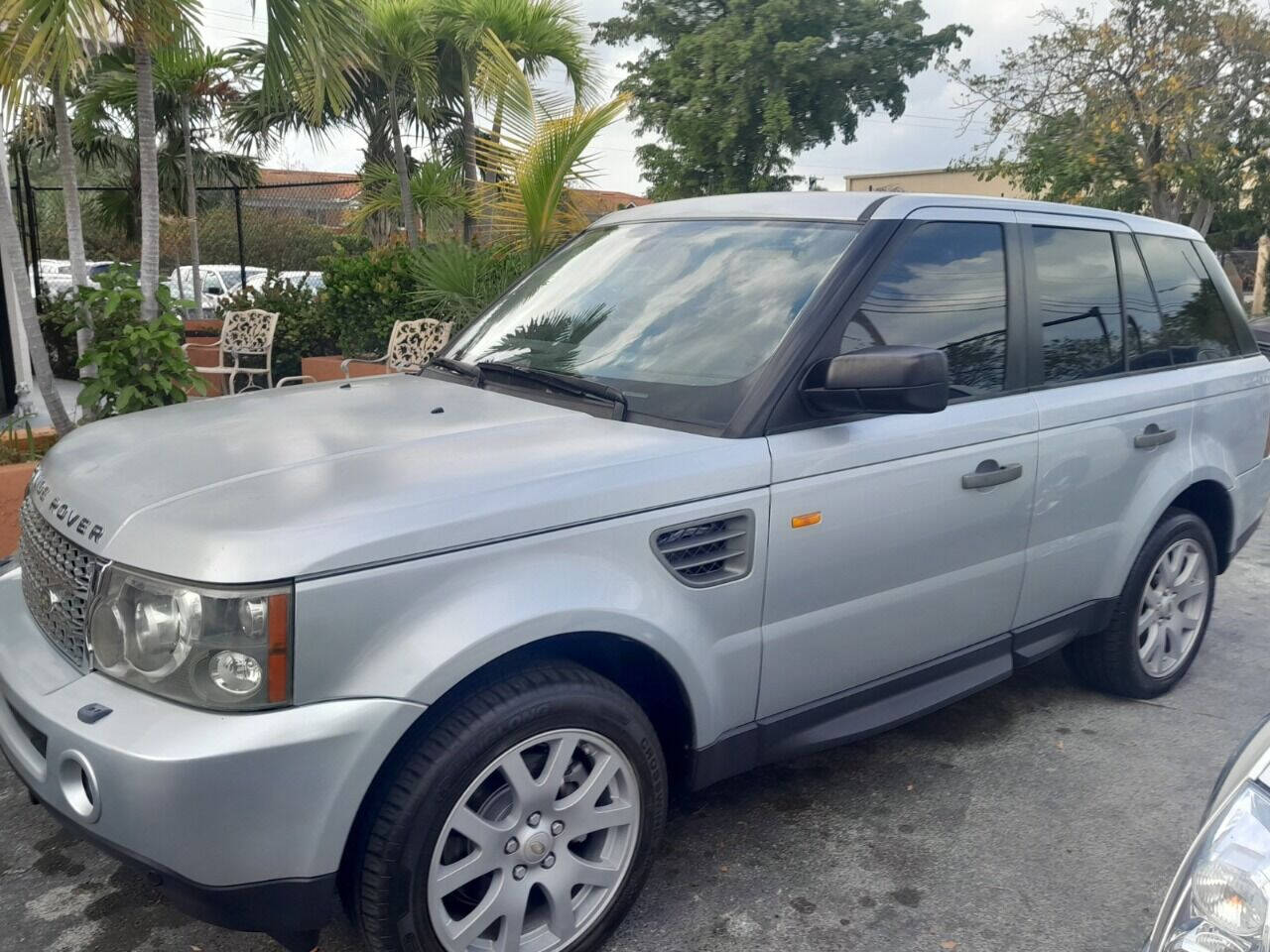 2009 LAND ROVER Range Rover Sport SUV / Crossover - $7,450