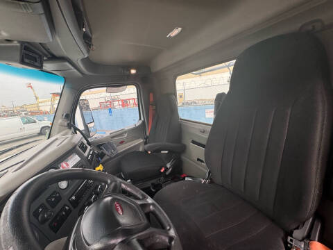 2018 Peterbilt 579