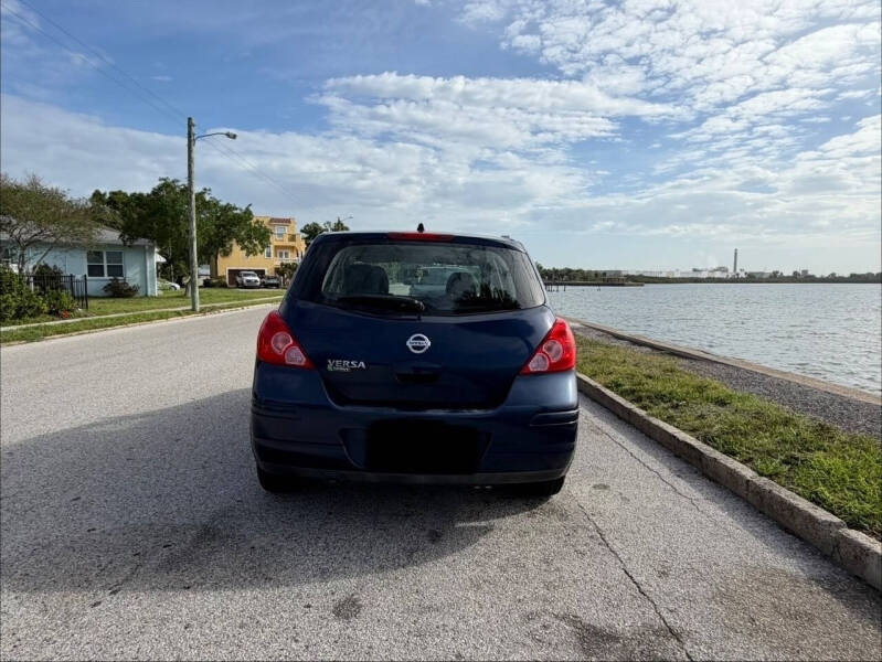 2012 Nissan Versa 1.8 S