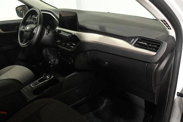 2022 Ford Escape Hybrid SE