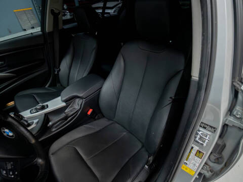 2012 BMW 3 Series 328i