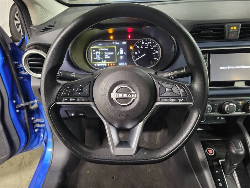 2023 Nissan Versa SV