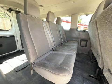 2017 Nissan NV
