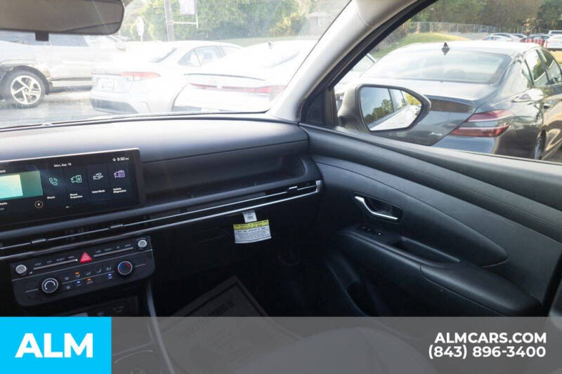 2025 Hyundai Tucson SE