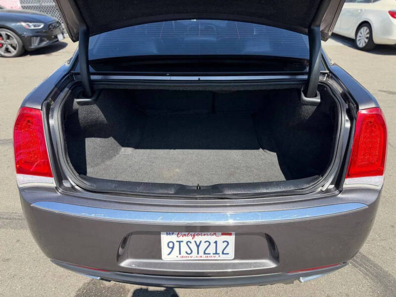 2015 Chrysler 300 Limited