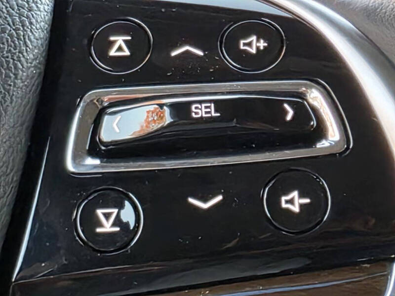 2018 Cadillac Escalade Luxury