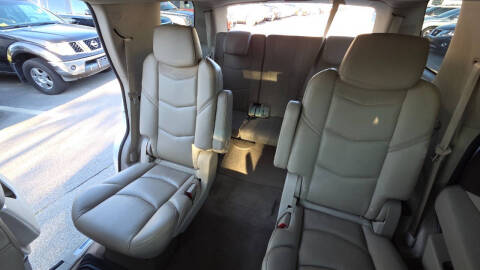 2017 Cadillac Escalade Luxury