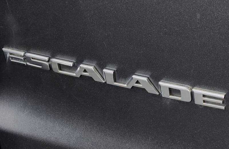 2016 Cadillac Escalade Standard