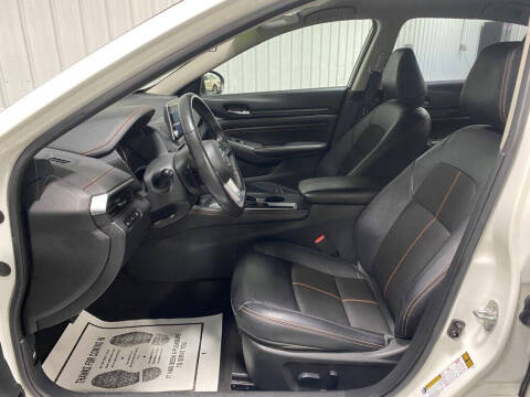 2022 Nissan Altima 2.5 SR