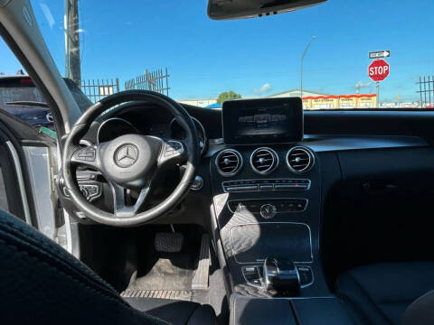 2016 Mercedes-Benz C-Class