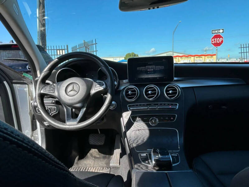 2016 Mercedes-Benz C-Class