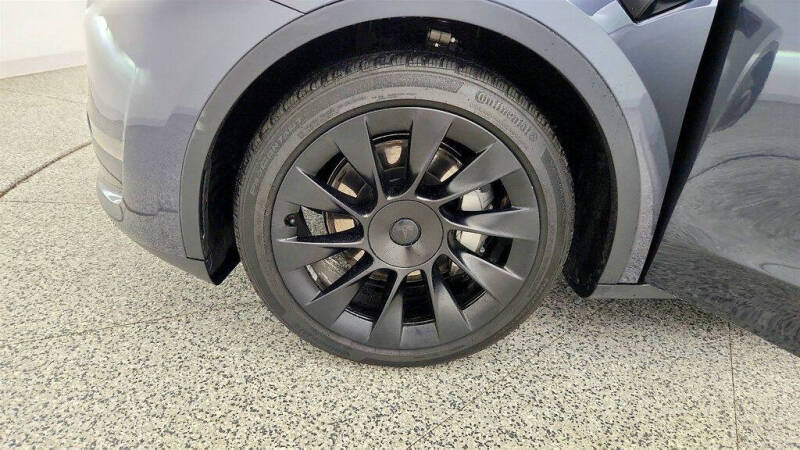 2024 Tesla Model Y Long Range