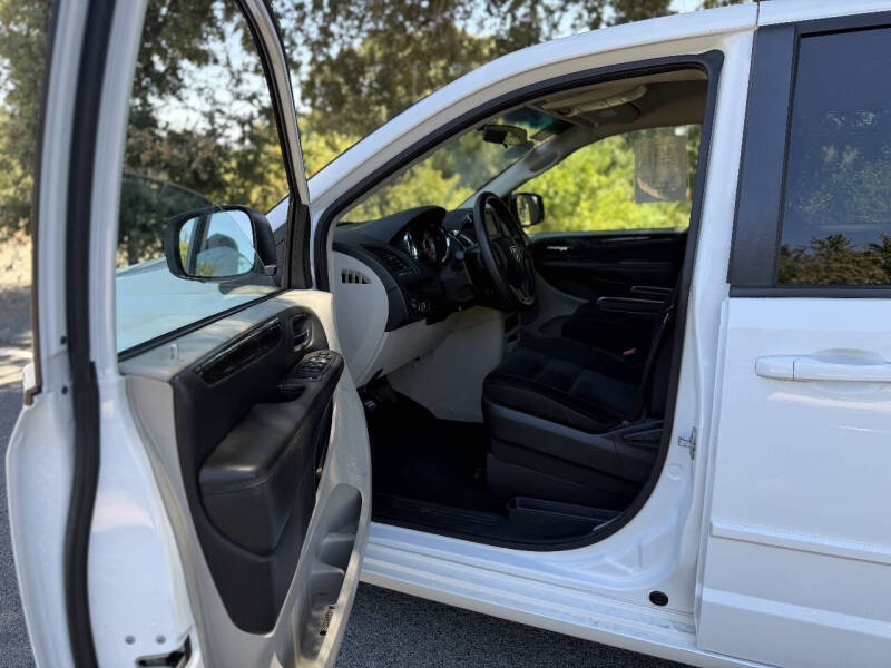2017 Dodge Grand Caravan SE