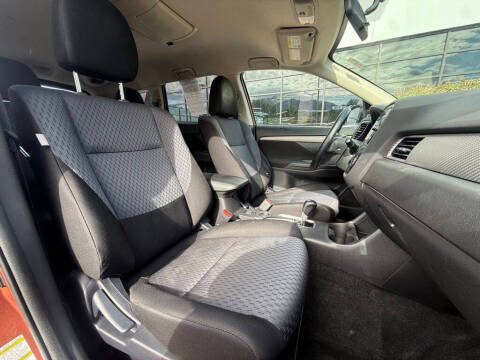 2014 Mitsubishi Outlander SE