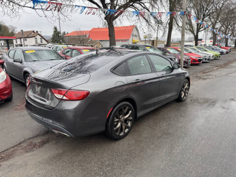 2016 Chrysler 200 S