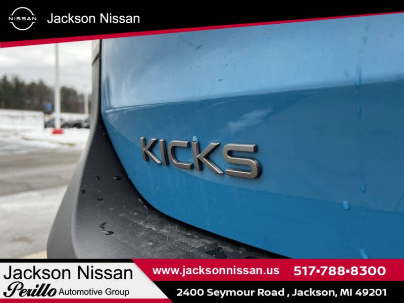 2026 Nissan Kicks SR