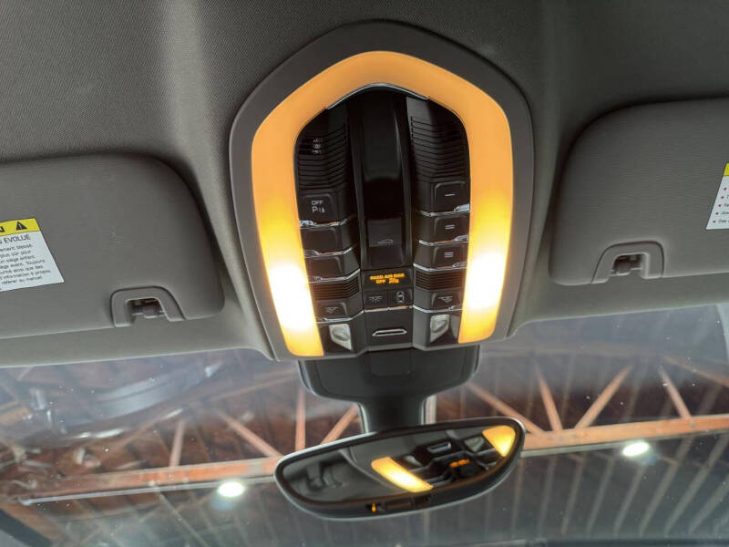 2014 Porsche Panamera 4