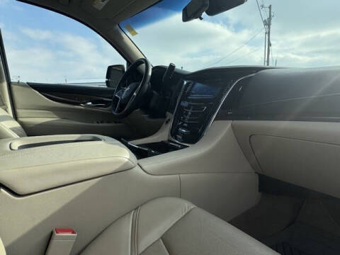 2018 Cadillac Escalade Luxury