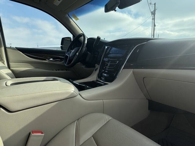 2018 Cadillac Escalade Luxury